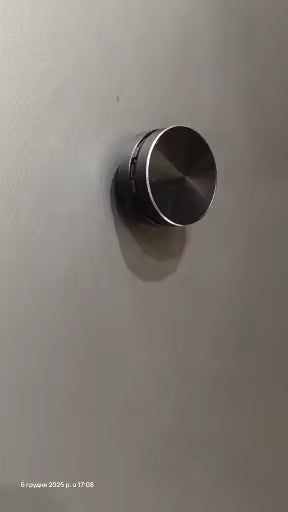 David P., London review photo